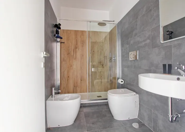 Konukevi Marble Roma
